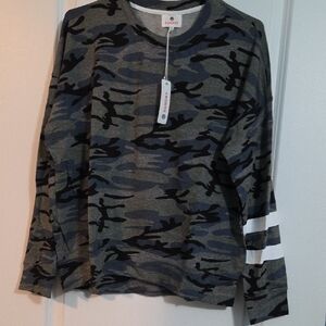 Sundry Camo Crewneck Sweatshirt NWT